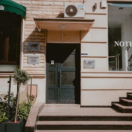 Bloom Suites Prishtinë Exterior photo